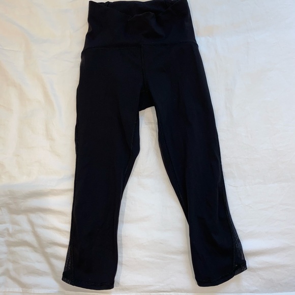 Cropped Lululemon Leggings - Picture 1 of 3
